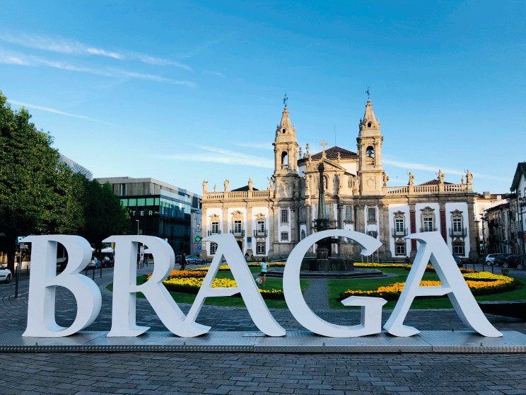 As 5 melhores lojas que compram roupa em segunda mão em Braga